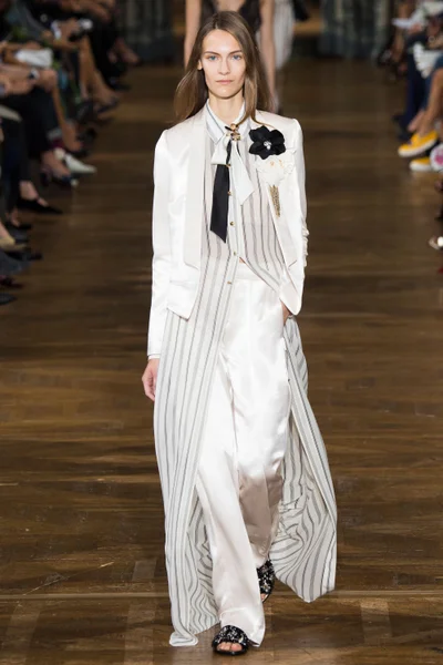 Look 1